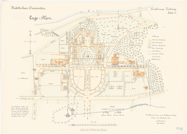 Ein detaillierter Stadtplan von Köln, Deutschland, mit einer Gebäudezeichnung auf einer Papierübersicht, die zusätzliche Stadtinformationen bereitstellt.