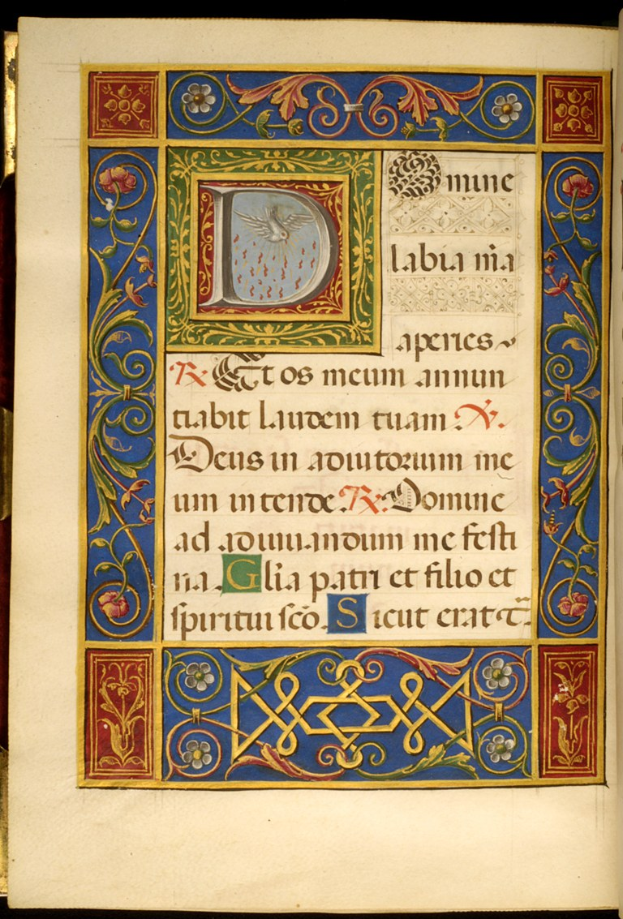 Ein aufgeschlagenes Buch mit einer illuminierten Handschrift, das einen großen Buchstaben 'D' mit kunstvollen Verzierungen und Text in leuchtenden Farben zeigt.