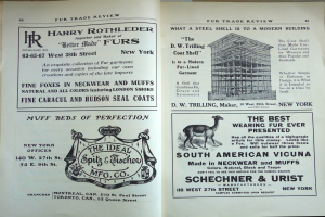 Ein aufgeschlagenes Buch mit einer Tierillustration, Text und zusätzlichen Bildern, das auf einer Oberfläche liegt, wahrscheinlich im Zusammenhang mit dem Fellhandel.
