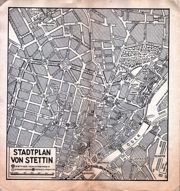 Detailiertes altes Stadtplan von Stuttgart auf vergilbtem Papier mit sichtbaren Straßen, Gebäuden und Sehenswürdigkeiten, begleitet von handgeschriebenem Text.